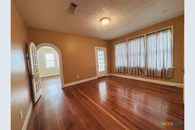 109 N Lutterloh Avenue, Gatesville, TX 76528 - Photo 11