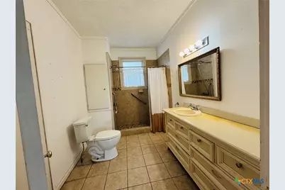 109 N Lutterloh Avenue, Gatesville, TX 76528 - Photo 13