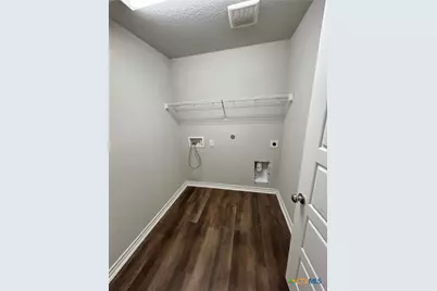 724 Stonemanor, Seguin, TX 78155 - Photo 17