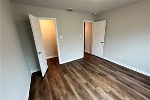 724 Stonemanor, Seguin, TX 78155 - Photo 23