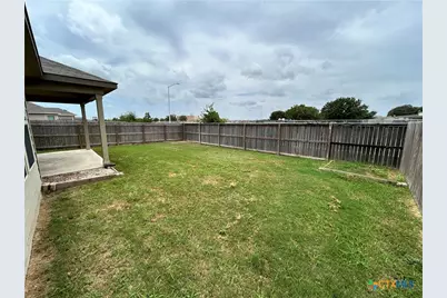 724 Stonemanor, Seguin, TX 78155 - Photo 31