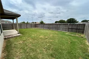 724 Stonemanor, Seguin, TX 78155 - Photo 31