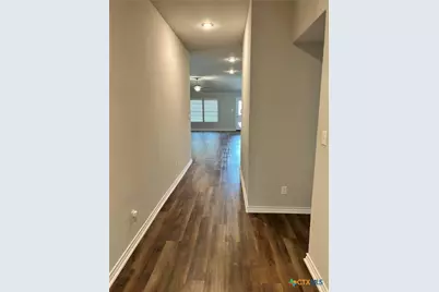 724 Stonemanor, Seguin, TX 78155 - Photo 29