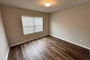 724 Stonemanor, Seguin, TX 78155 - Photo 27