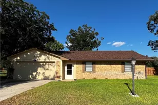 151 Mockingbird Ln, Lampasas, TX 76550 - Photo 1