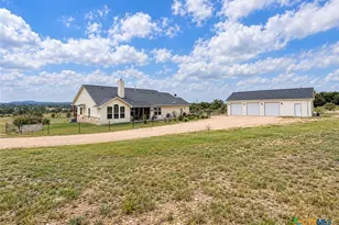 187 Tracks Trail, Center, TX 78010 - Photo 5