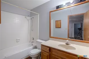 204 Westwood St, Victoria, TX 77901 - Photo 13