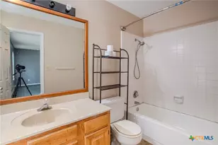 204 Westwood St, Victoria, TX 77901 - Photo 11