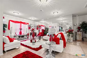 5913 Amelia Earhart Blvd, Killeen, TX 76543 - Photo 9