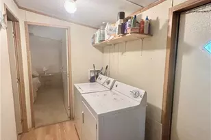 204 N 4th St, Seadrift, TX 77983 - Photo 13