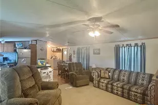 204 N 4th St, Seadrift, TX 77983 - Photo 7