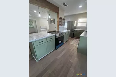 1311 E Park Avenue, Victoria, TX 77901 - Photo 3