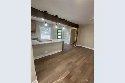 1311 E Park Avenue, Victoria, TX 77901 - Photo 5