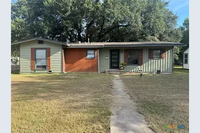 1311 E Park Avenue, Victoria, TX 77901 - Photo 1