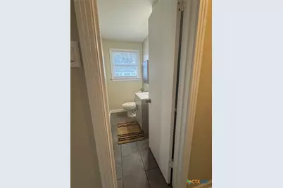 1311 E Park Avenue, Victoria, TX 77901 - Photo 9