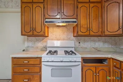 205 W Walker Avenue, Temple, TX 76501 - Photo 9