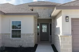 221 Colonial Ln, La Vernia, TX 78121 - Photo 3