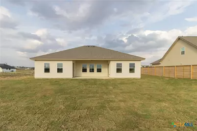 221 Colonial Lane, La Vernia, TX 78121 - Photo 5