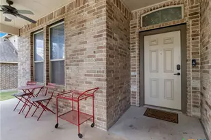 2122 Dove Crossing Dr, New Braunfels, TX 78130 - Photo 5