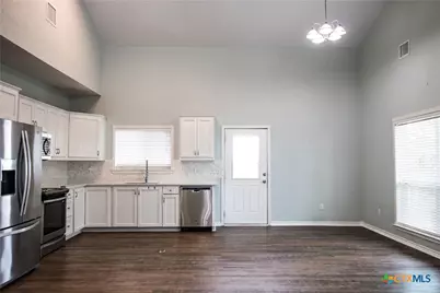 214 E Bay Avenue, Seadrift, TX 77983 - Photo 13