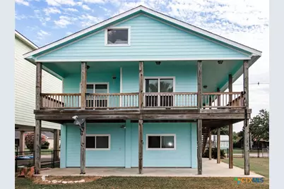 214 E Bay Avenue, Seadrift, TX 77983 - Photo 3