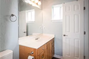 214 E Bay Ave, Seadrift, TX 77983 - Photo 25