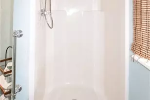 214 E Bay Ave, Seadrift, TX 77983 - Photo 31