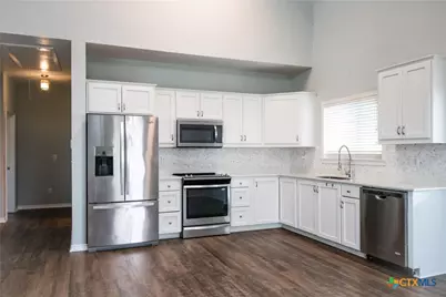 214 E Bay Avenue, Seadrift, TX 77983 - Photo 15