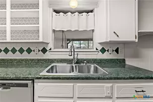 20 Snell Dr, Lampasas, TX 76550 - Photo 11