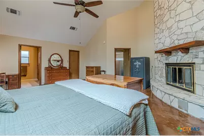 560 Bluff Ridge Court, New Braunfels, TX 78132 - Photo 21