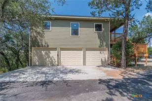 560 Bluff Ridge Ct, New Braunfels, TX 78132 - Photo 43