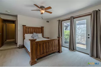 560 Bluff Ridge Court, New Braunfels, TX 78132 - Photo 17