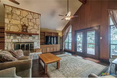 560 Bluff Ridge Court, New Braunfels, TX 78132 - Photo 3