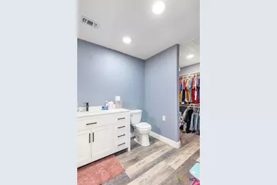 219 Burt, Yoakum, TX 77995 - Photo 15