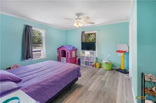 219 Burt, Yoakum, TX 77995 - Photo 13