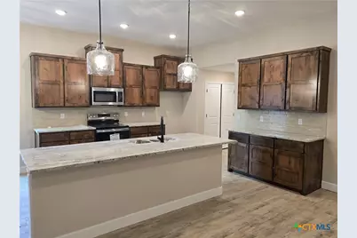 2620 Cowgirl Trail, Belton, TX 76513 - Photo 5