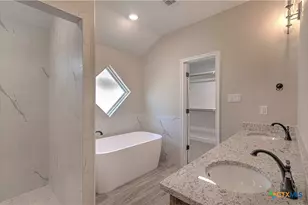 2624 Cowgirl Trl, Belton, TX 76513 - Photo 15