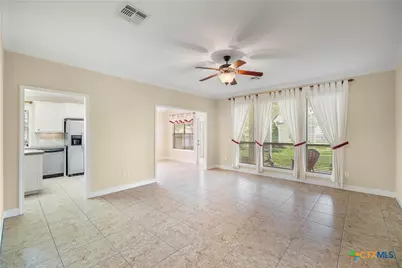 322 Green Gable Drive, Victoria, TX 77904 - Photo 5