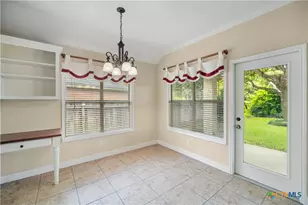 322 Green Gable Dr, Victoria, TX 77904 - Photo 7