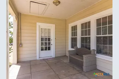 404 Fennimore Street, Gatesville, TX 76528 - Photo 1