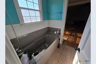 404 Fennimore Street, Gatesville, TX 76528 - Photo 11