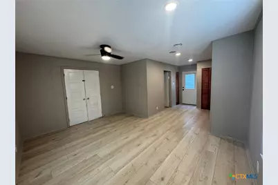 330 Adams Street, Seguin, TX 78155 - Photo 15