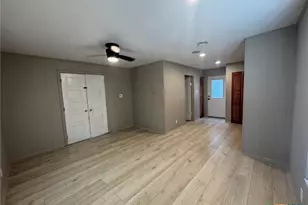 330 Adams St, Seguin, TX 78155 - Photo 15