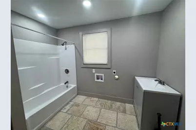 330 Adams Street, Seguin, TX 78155 - Photo 13