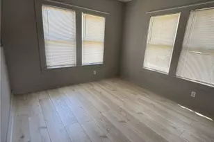 330 Adams St, Seguin, TX 78155 - Photo 7