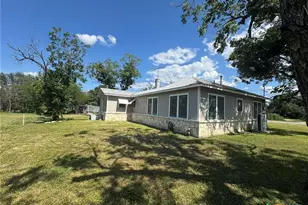 330 Adams St, Seguin, TX 78155 - Photo 21