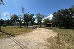 330 Adams St, Seguin, TX 78155 - Photo 19