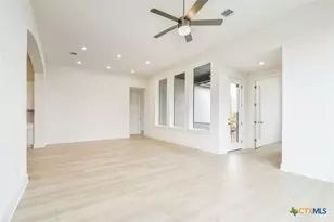 340 Fountain Grass Dr, San Marcos, TX 78666 - Photo 7