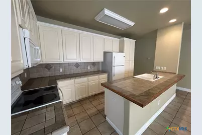 3049 Pine Valley Drive, New Braunfels, TX 78130 - Photo 11