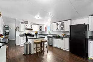 240 Broward Ave, Marion, TX 78124 - Photo 7